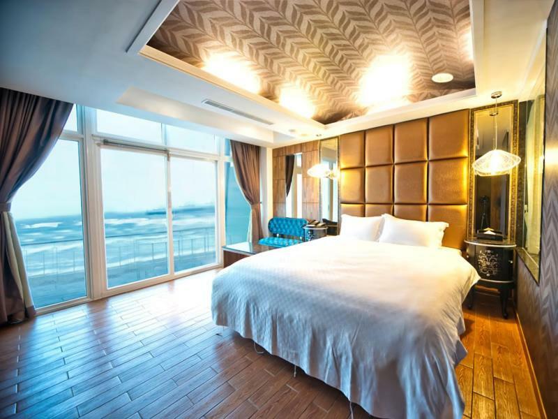 White House Hot Spring Beach Resort Wanli Bagian luar foto